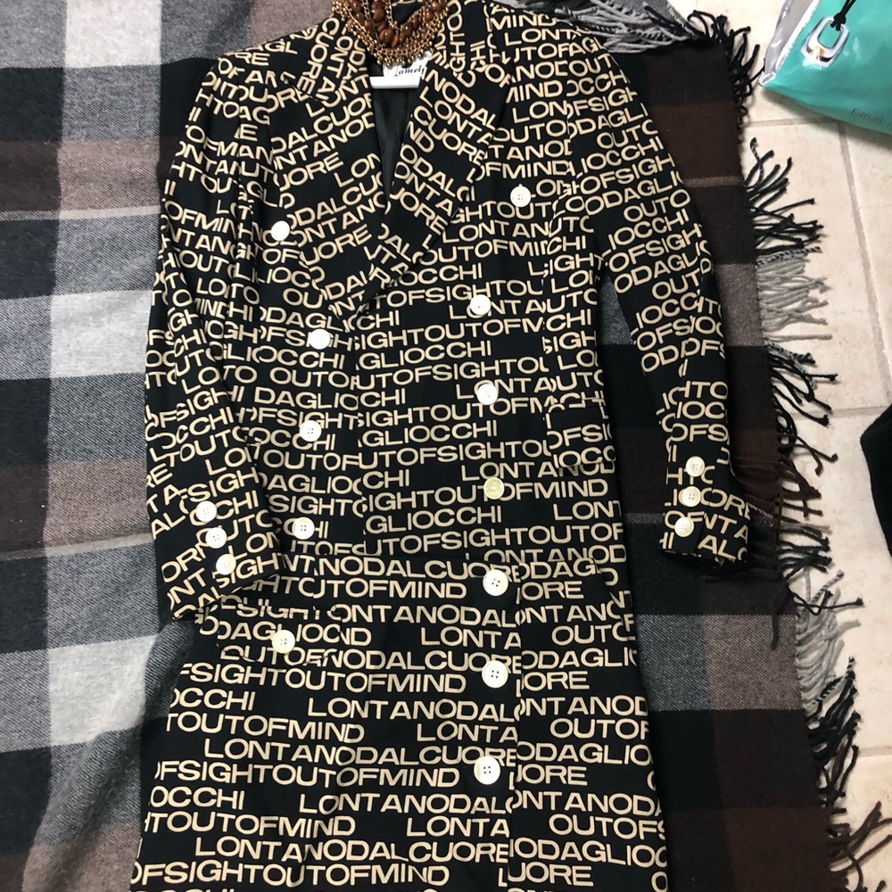 Italian letter print design mini skirt suit SZ 6